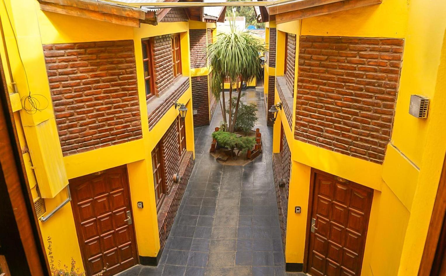 Apart Hotel Libertador El Calafate Eksteriør bilde